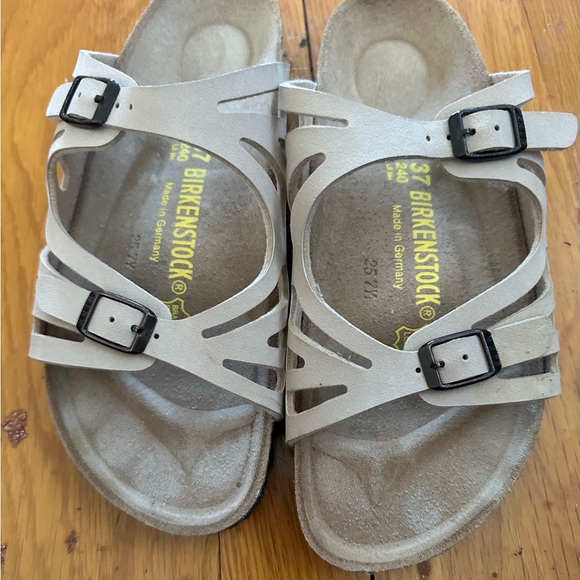 Birkenstock Shoes - Birkenstock Sandals W size 37 EUC - Cream
